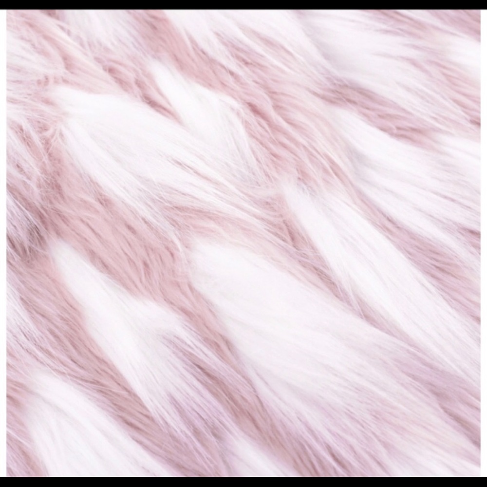 🇺🇸SALE🇺🇸 ALEXANDRIA Shaggy Faux Fur Jacket! - Picture 6 of 7